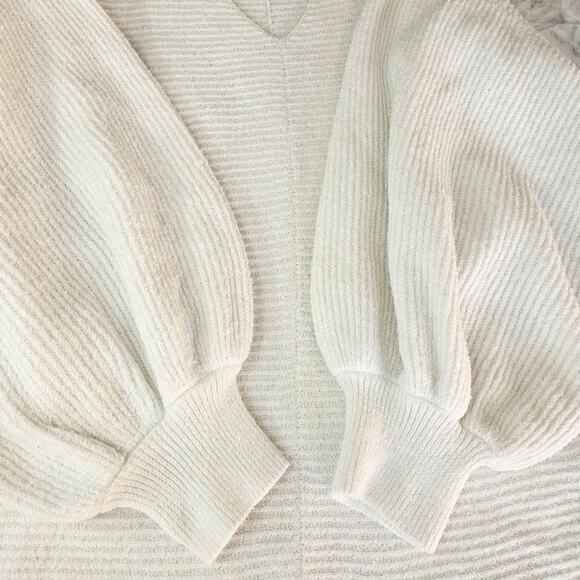 Womens Sz XL Ivory Neutral Feminine Poof Sleeve V-Neckline Ribbed Sweater - Picture 5 of 10